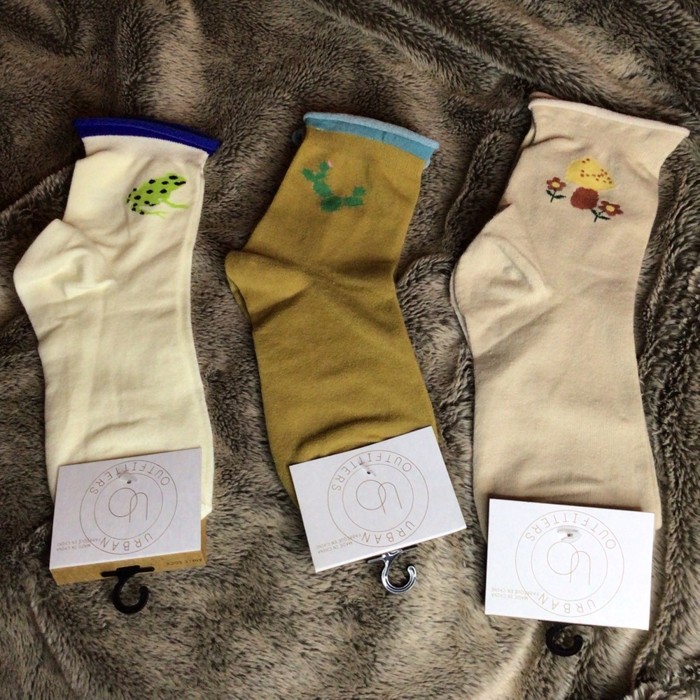 *FLASH SALE* 18 Pairs NWT Urban Outfitters Roll Up Crew Socks Set - Picture 8 of 11